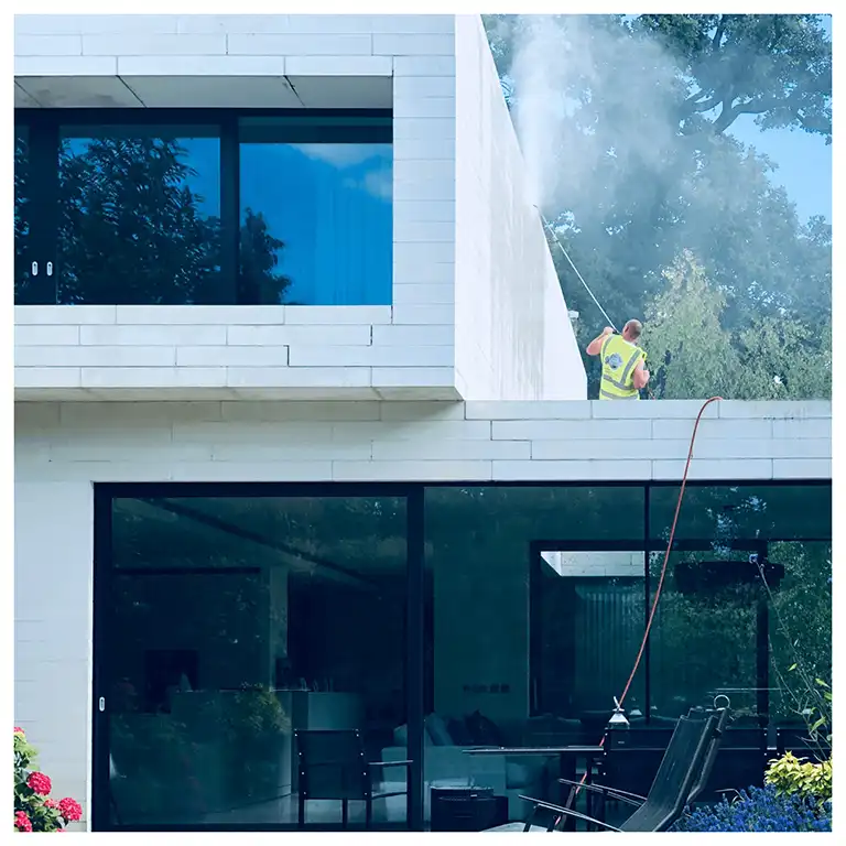 feel_the_pressure_stone_cleaning3.webp